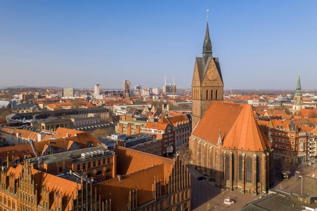 Blick über die Altstadt von Hannover mit der Marktkirche